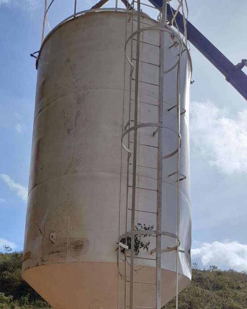Prefeitura Municipal instala nova caixa d´água na Comunidade do Barro Branco.