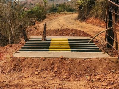 Prefeitura instala Mata-Burros de ferro nas Comunidades Rurais do município.