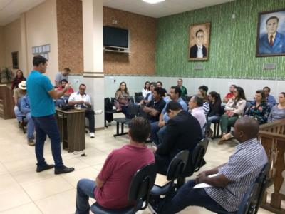 Pelo fortalecimento do comércio
